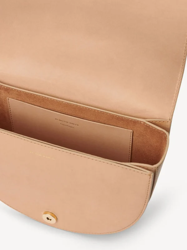 Taschen^By Malene Birger Cebella Schultertasche aus Leder Tan